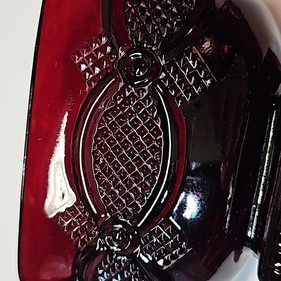 Avon Cape Cod Red Glass Sauce Gravy Boat - Picture 12 of 14